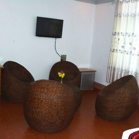 Myat Nan Taw Hotel Loikaw Luaran gambar