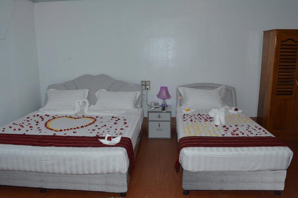 Myat Nan Taw Hotel Loikaw Luaran gambar