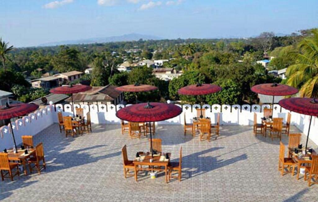 Myat Nan Taw Hotel Loikaw Luaran gambar
