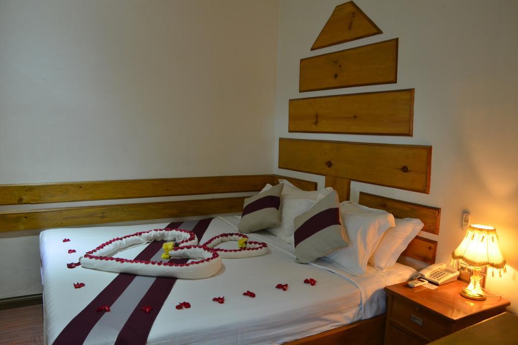 Myat Nan Taw Hotel Loikaw Luaran gambar