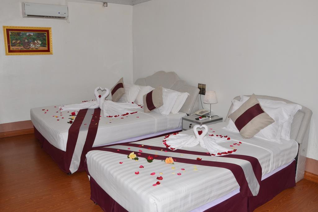 Myat Nan Taw Hotel Loikaw Luaran gambar
