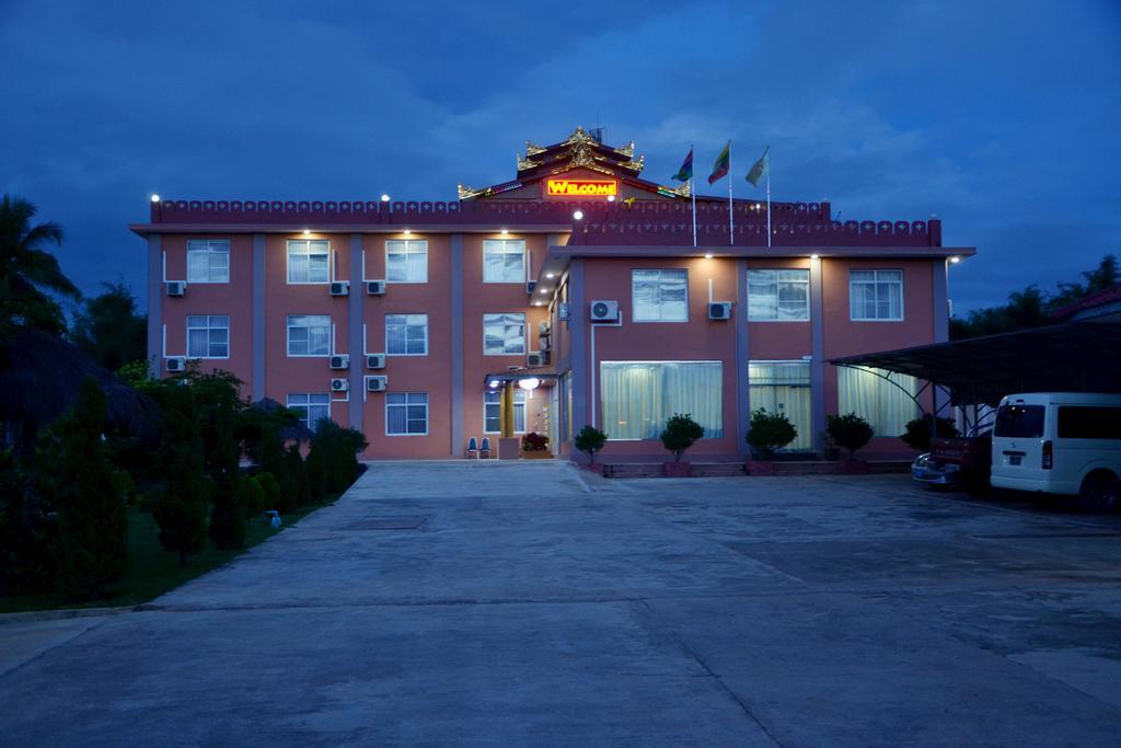 Myat Nan Taw Hotel Loikaw Luaran gambar