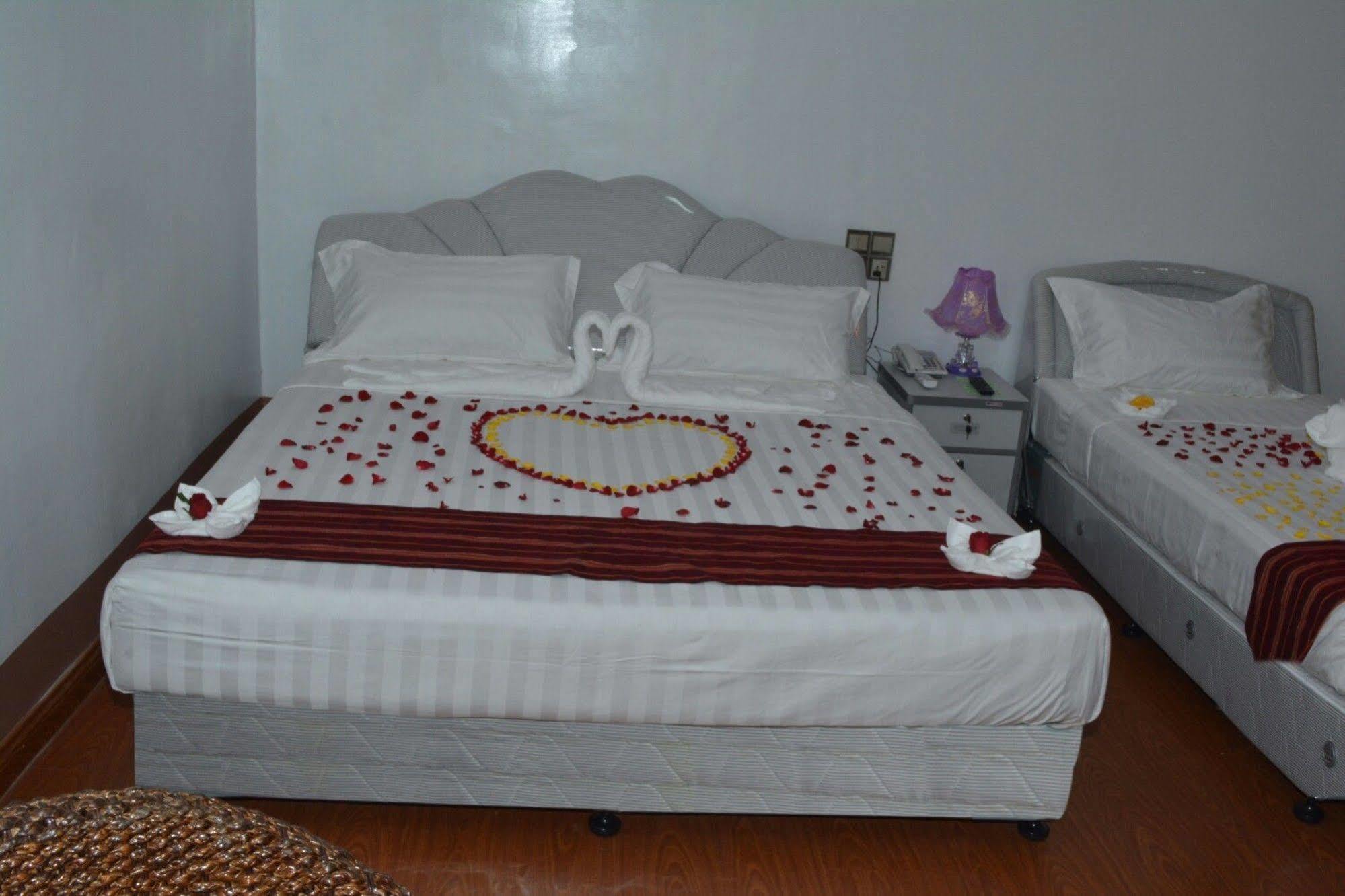 Myat Nan Taw Hotel Loikaw Luaran gambar