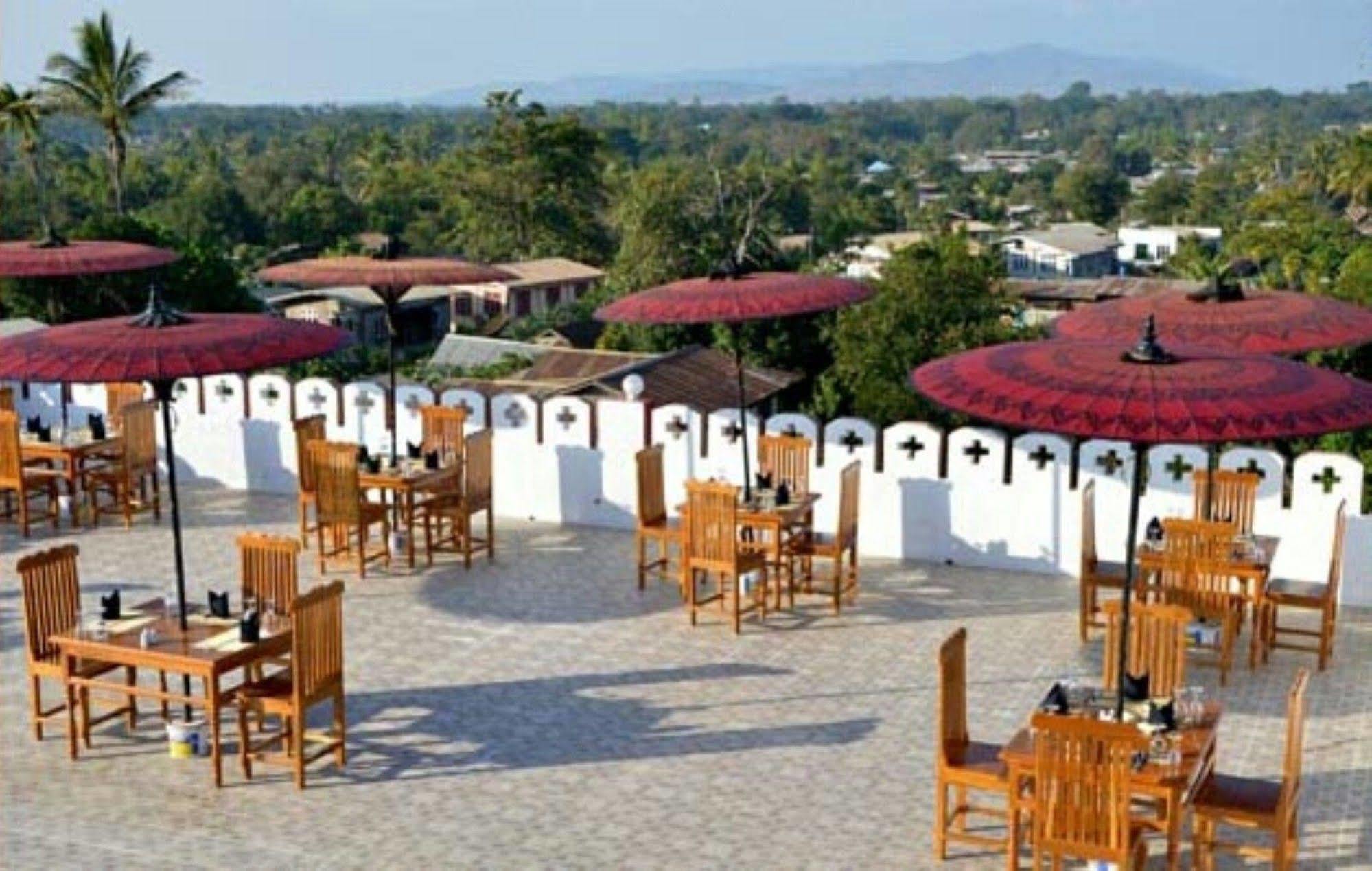 Myat Nan Taw Hotel Loikaw Luaran gambar