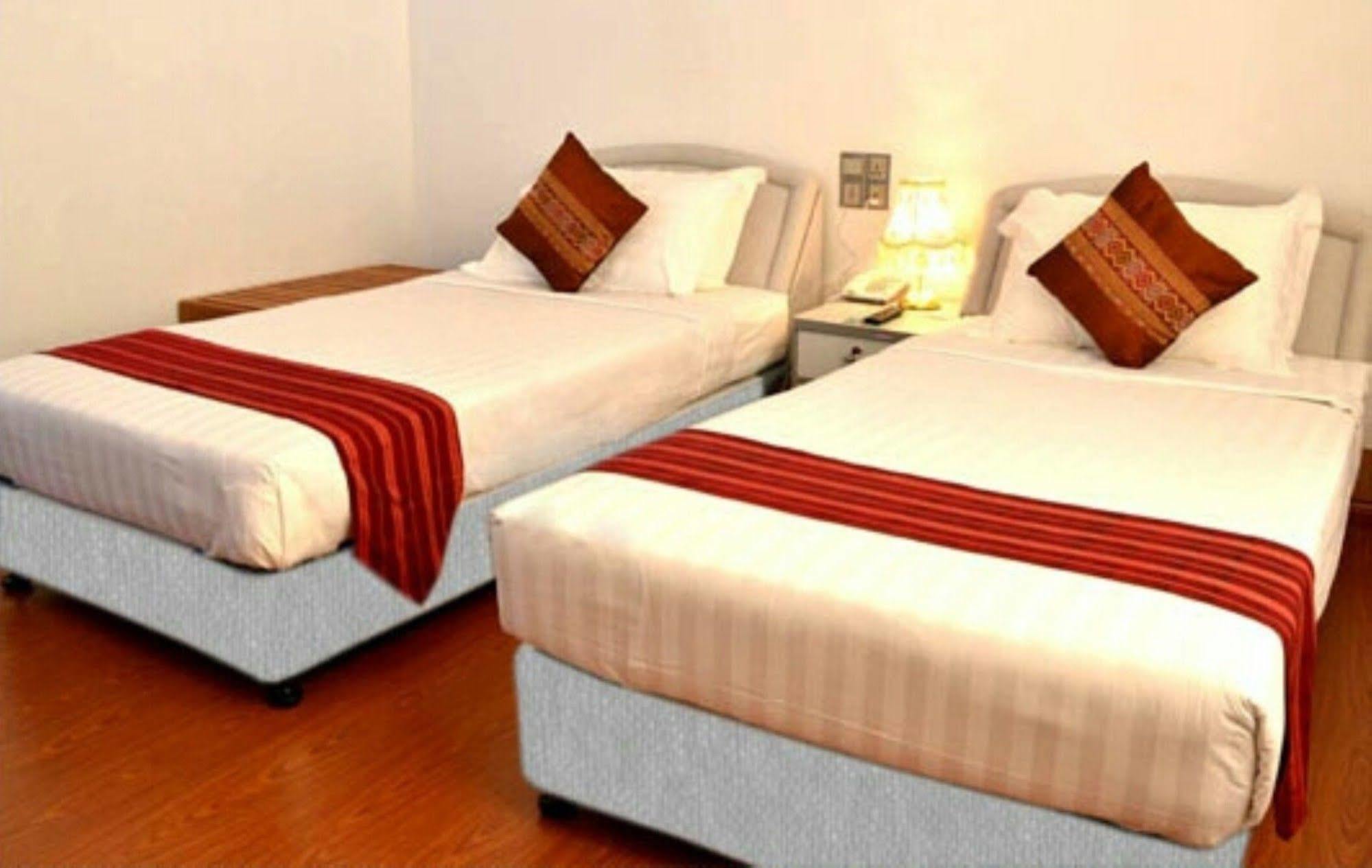 Myat Nan Taw Hotel Loikaw Luaran gambar